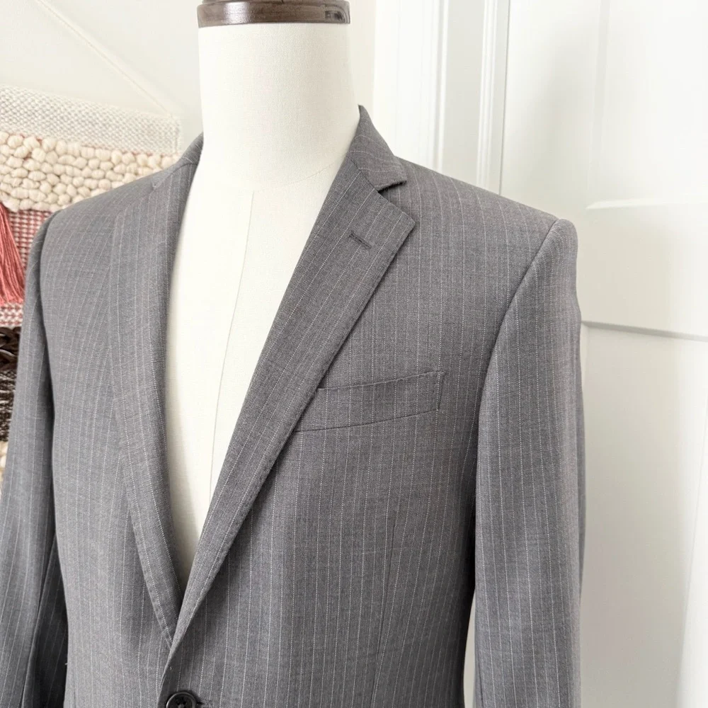 Brooks Brothers Explorer Pinstripe Blazer Grey Sz 38R